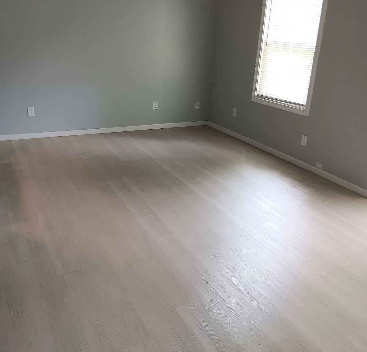 4 bed, 1400 sqft, $1,375 — Photo 3