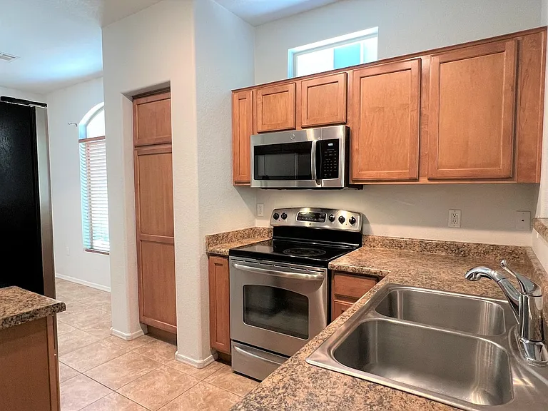 2150 W Alameda Rd #1045 — Photo 14