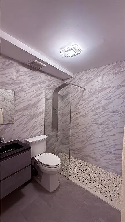 1 bed, 1.0 bath, $1,100 — Photo 4