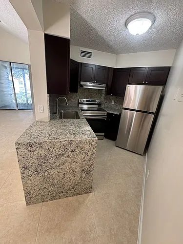 211 Lake Pointe Dr Photo 1