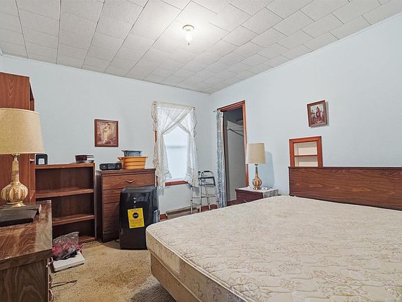 5th image of 710 E SOUTH STREET