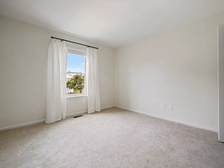 5316 Glenville Cir — Photo 25