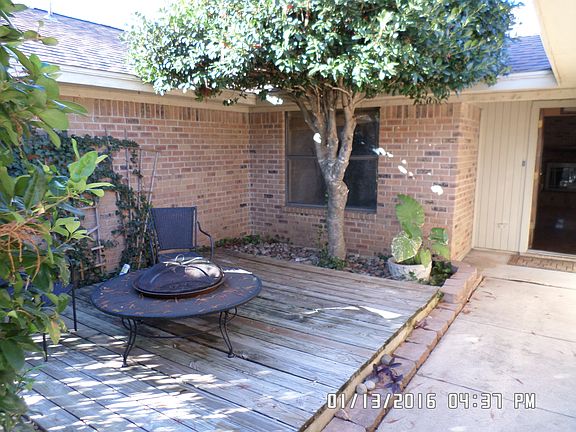 4th image of 10120 Stoneleigh Dr