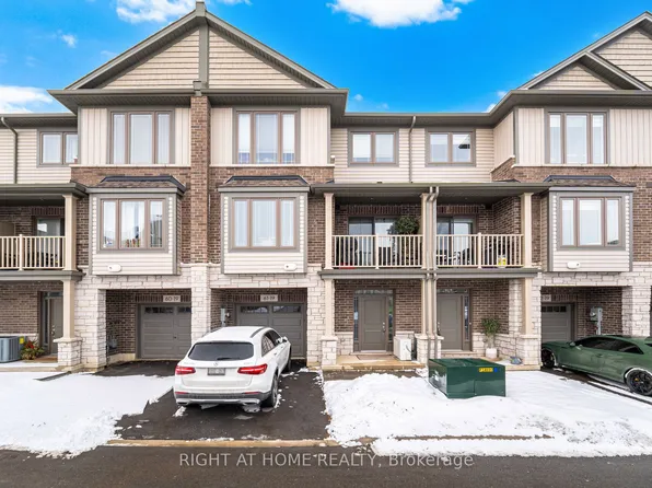 19 Picardy Dr #61, Hamilton, ON L8J 2T3