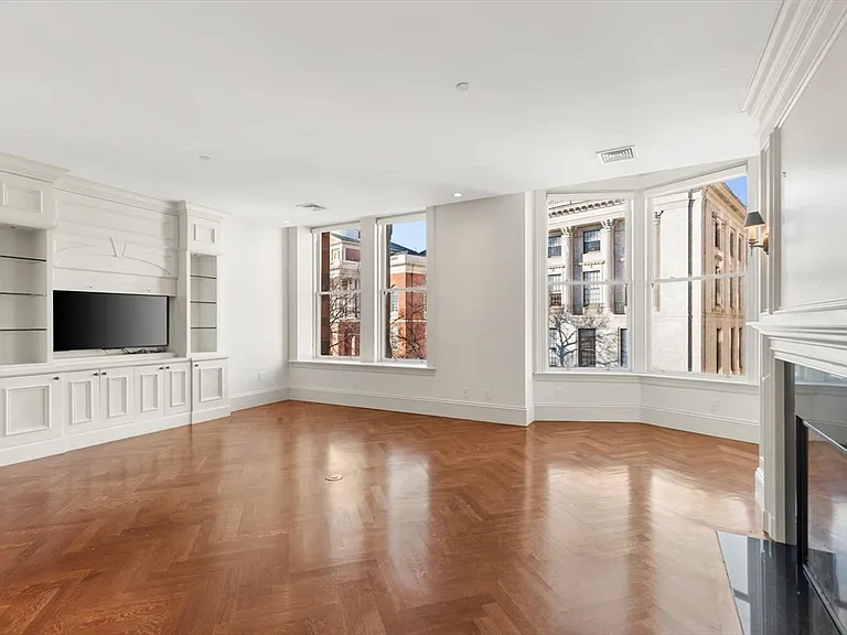 20 Beacon St #4 — Photo 4