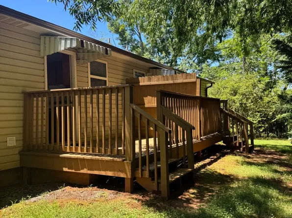 2077 N Whisnant Ave, Newton, NC 28658