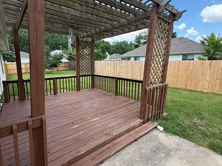 701 Manhattan Dr — Photo 16