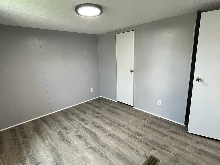 740 N Grady Ave — Photo 12