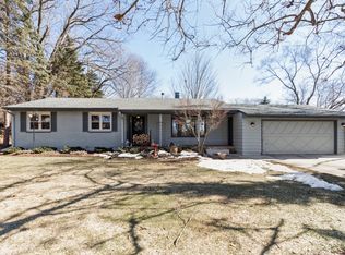 981 Bruce Dr, Elgin, IL 60120