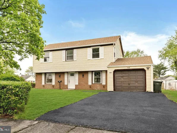55 Barrington Ln, Willingboro, NJ 08046