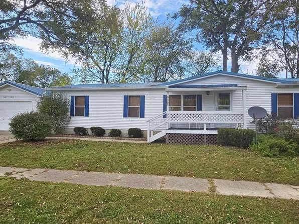 9365 Jackson St, Keensburg, IL 62852