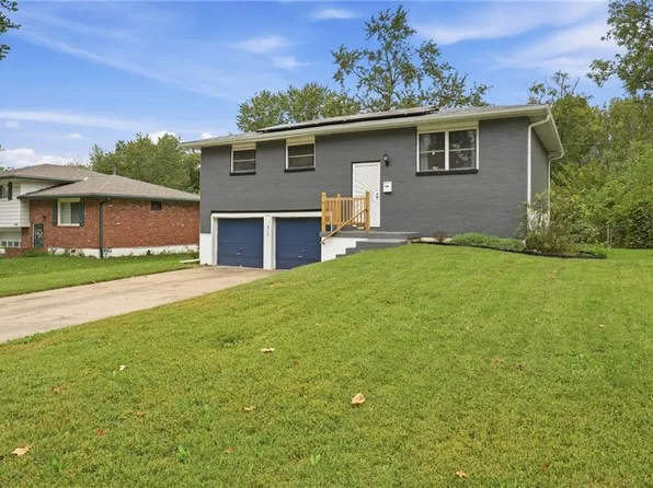 912 Colbern Dr, Belton, MO 64012