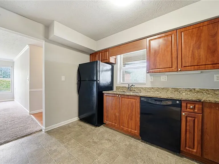 117 Brittany Ct — Photo 11