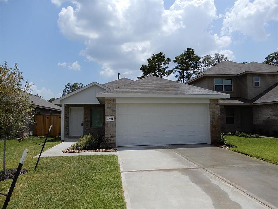 1st image of 20962 Zuccala Dr
