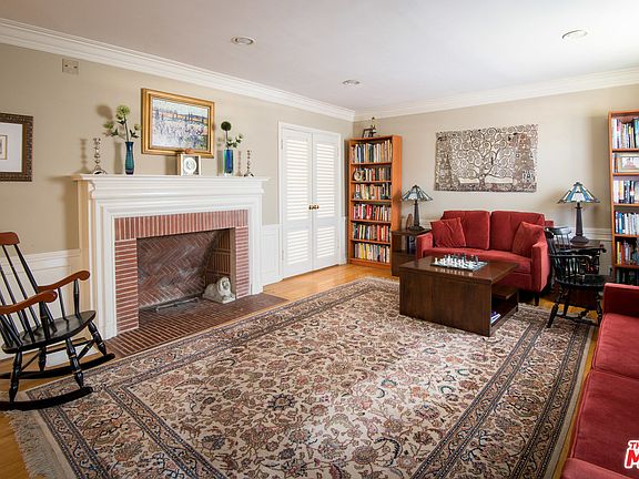 5th image of 2143 Patricia Ave