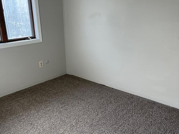 5th image of 420 N Main St APT 11