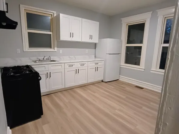 27 Linden Ave, East Orange, NJ 07018