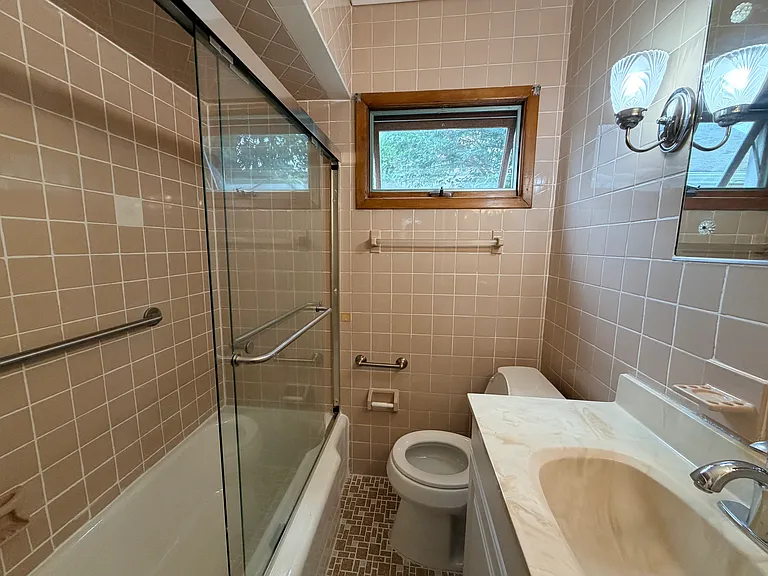 376 Michigan Ave #1 — Photo 10