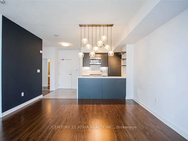 9 Spadina Ave #618 — Photo 3
