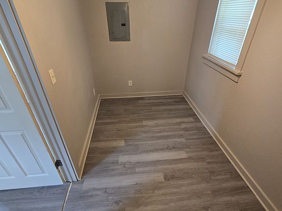 5th image of 108 S Sturgeon St