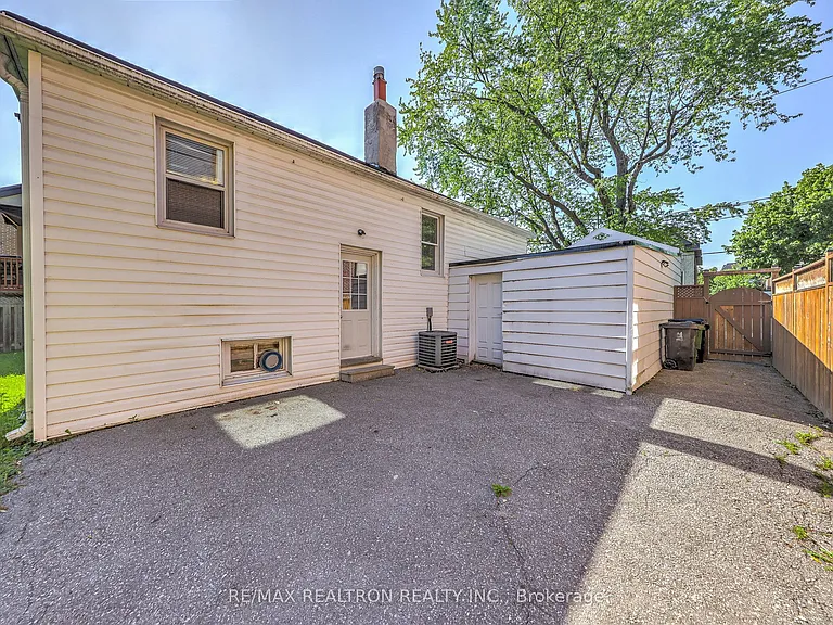 69 Harlandale Ave — Photo 20