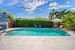 4 bed, 5.0 bath, 1979 sqft, $8,500 — Photo 4