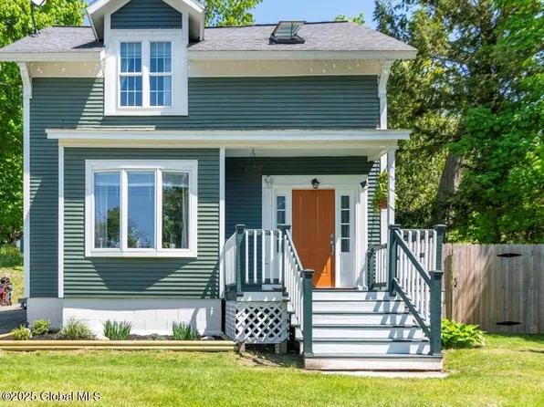 39 Abbott Street, Hoosick Falls, NY 12090