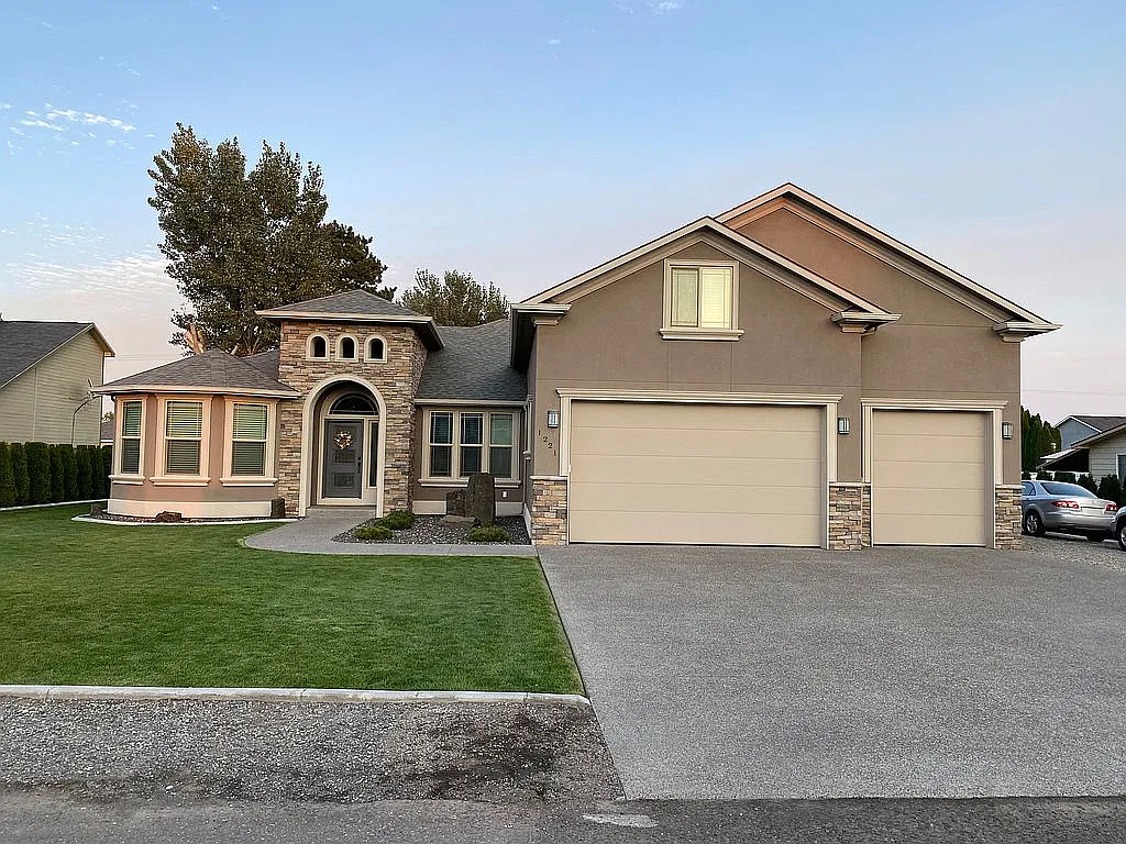 1221 Road 37 photo 1