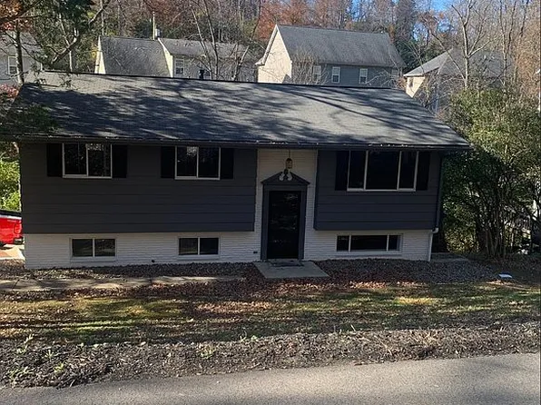 18 Liberty Ln, Huntington, WV 25705