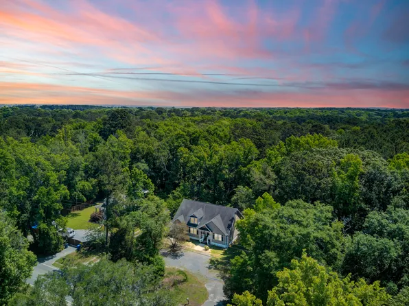 667 Main Rd, Johns Island, SC 29455