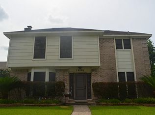 15214 Wickmere Dr, Houston, TX 77062
