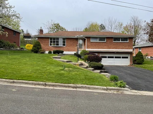 312 Chestnut Ln, Vestal, NY 13850