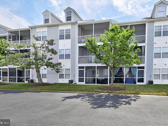 3rd image of 30381 Crowley Dr Unit 311