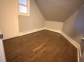 534 Howard Avenue - 3