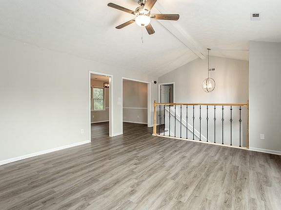 4th image of 3807 Jolane Ct SE