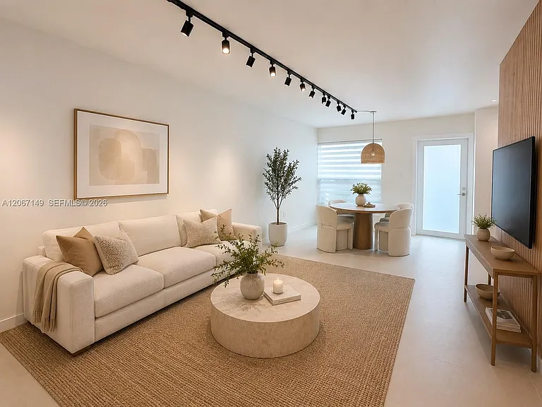 1220 Euclid Ave #2 — Photo 2