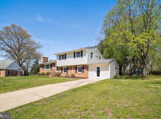 8 Carvel Cir, Edgewater, MD 21037