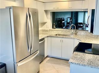 157 Wading Bird Cir #K-104, Naples, FL 34110