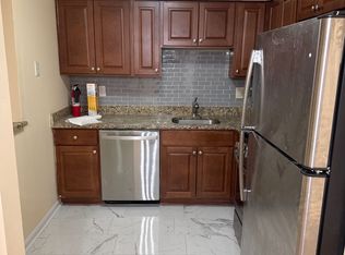 414 Waterford Dr, Edison, NJ 08817