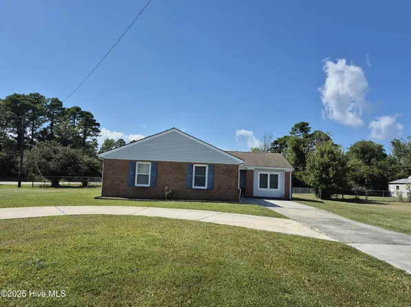 401 Scot Drive, Newport, NC 28570