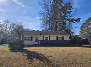 233 Brighton Rd, Wilmington, NC 28409