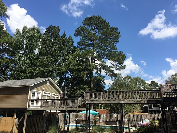 Walkway to pool house 
