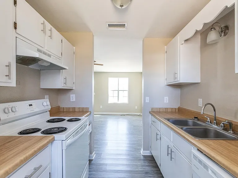 701 S Marsh St — Photo 10