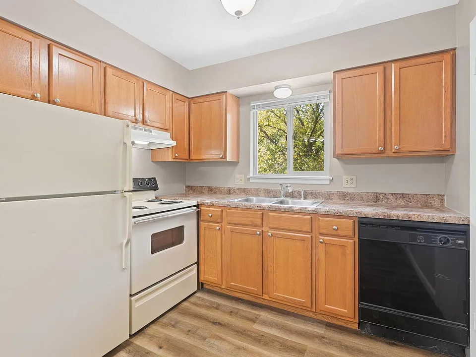 Brookview Apartments | Spacious Floor Plans & Scenic Views