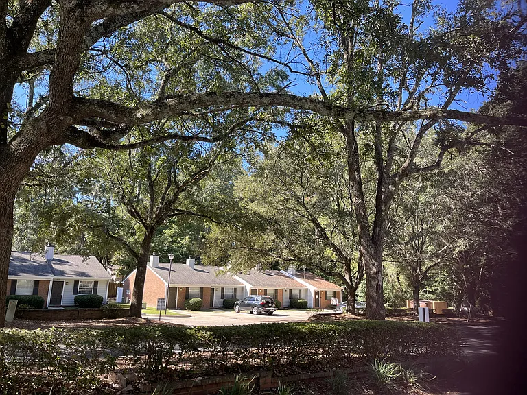 Park Avenue Villas — Photo 16