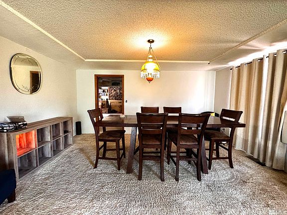 4th image of 1006 Kerry Ln