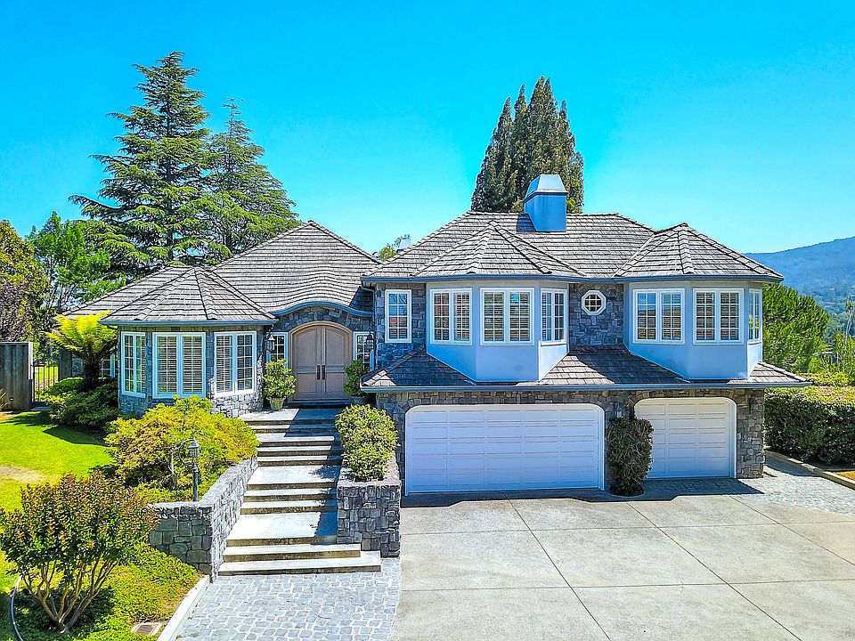 1st image of 300 La Cuesta Dr