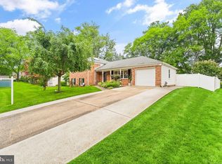 13522 Ellendale Dr, Chantilly, VA 20151