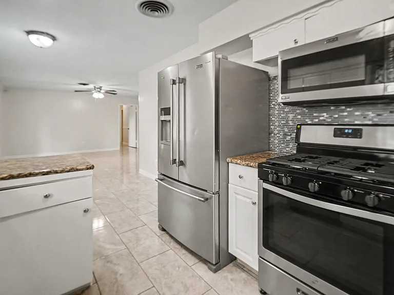5726 Ettrick Dr — Photo 5