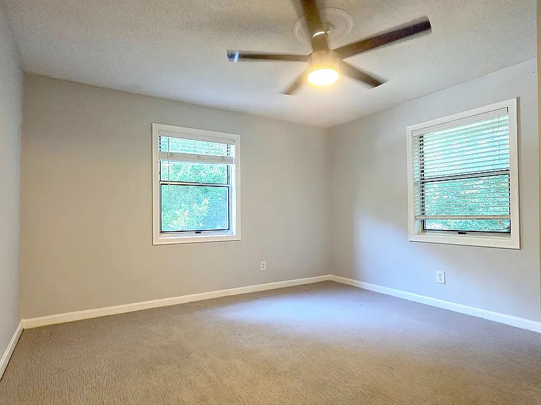 Amberidge Apartments — Photo 20